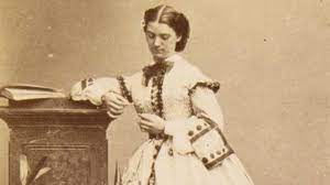 Constance Queniau