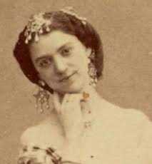 Constance Queniau